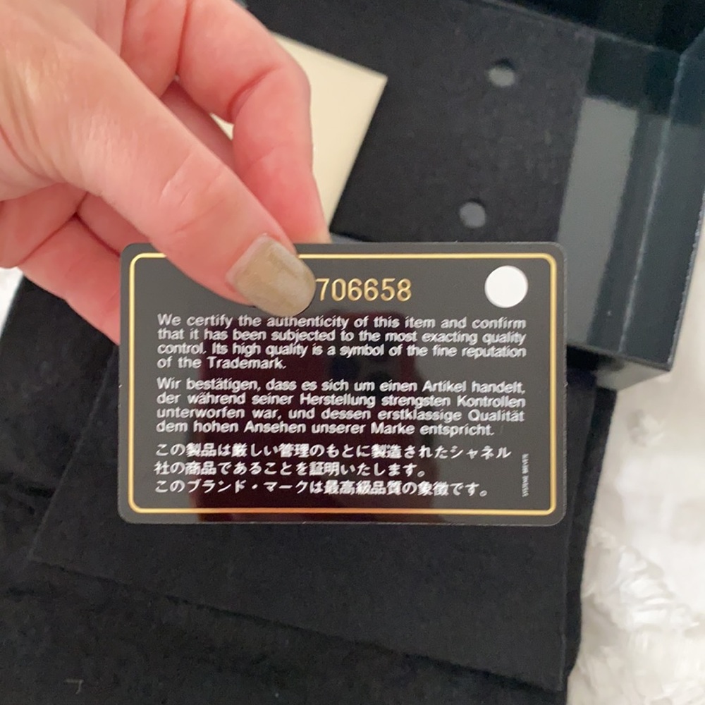 Chanel Wallet - Picture 4 of 9